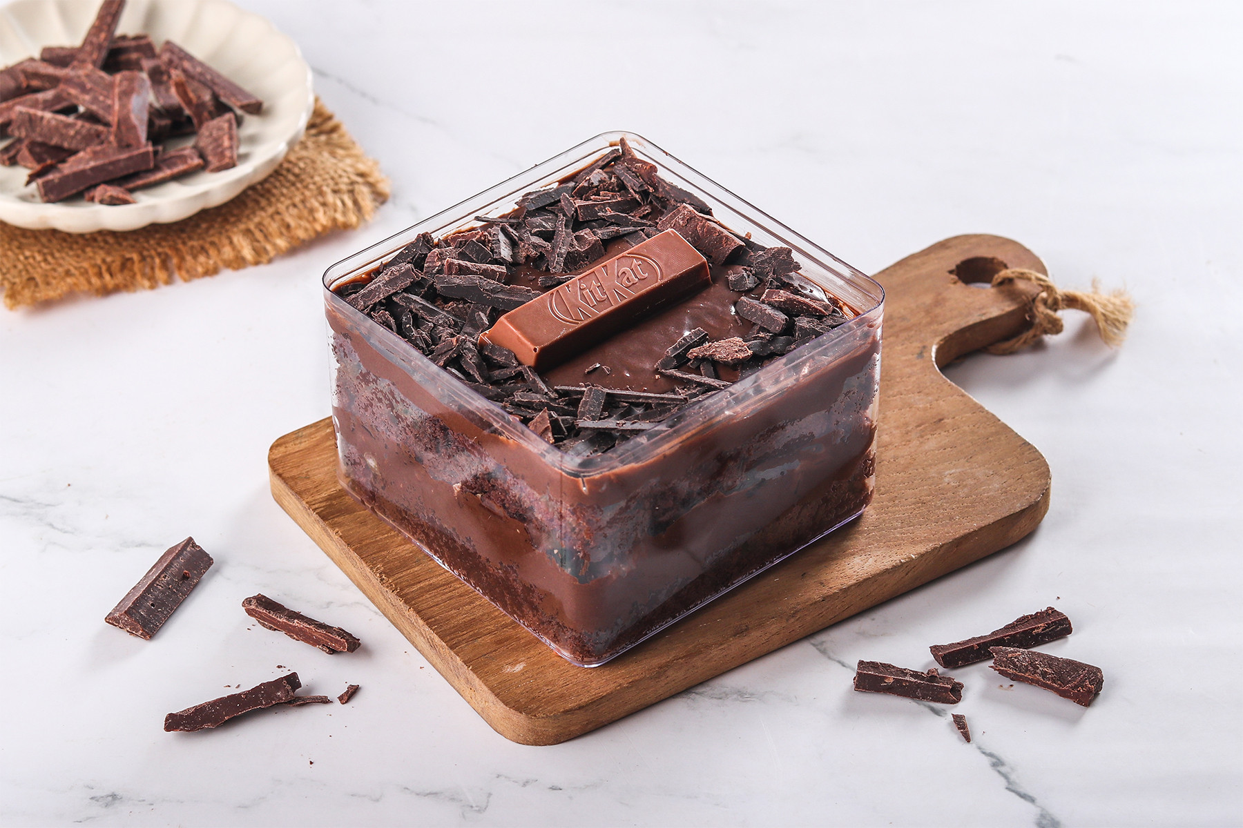 KitKat Chocolate Tub Cake (300 g)