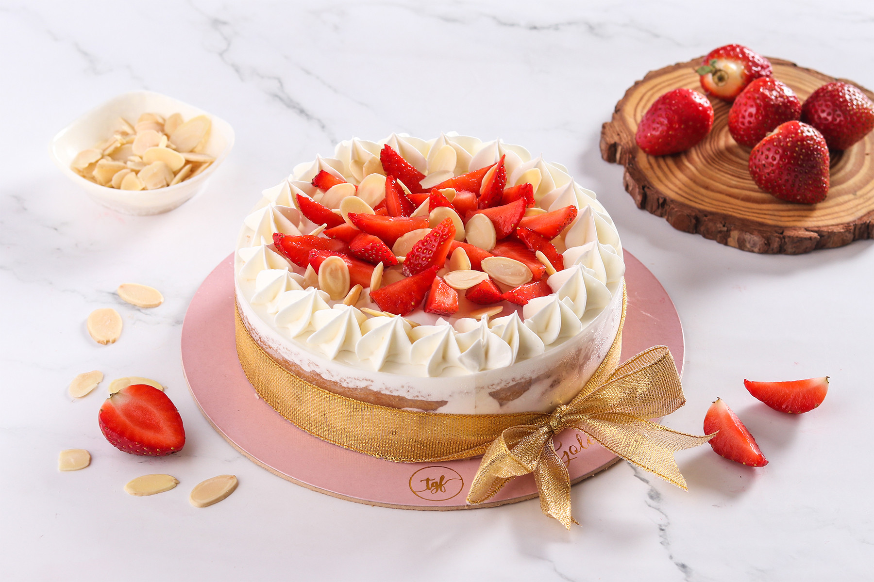 Sugar Free Strawberry Vanilla with Roasted Almonds Cake