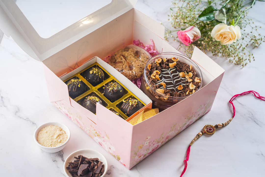 Diwali Special Box ( free cookie, 6 chocolate melts  and 1 chocolate pistachio kunafa tub)