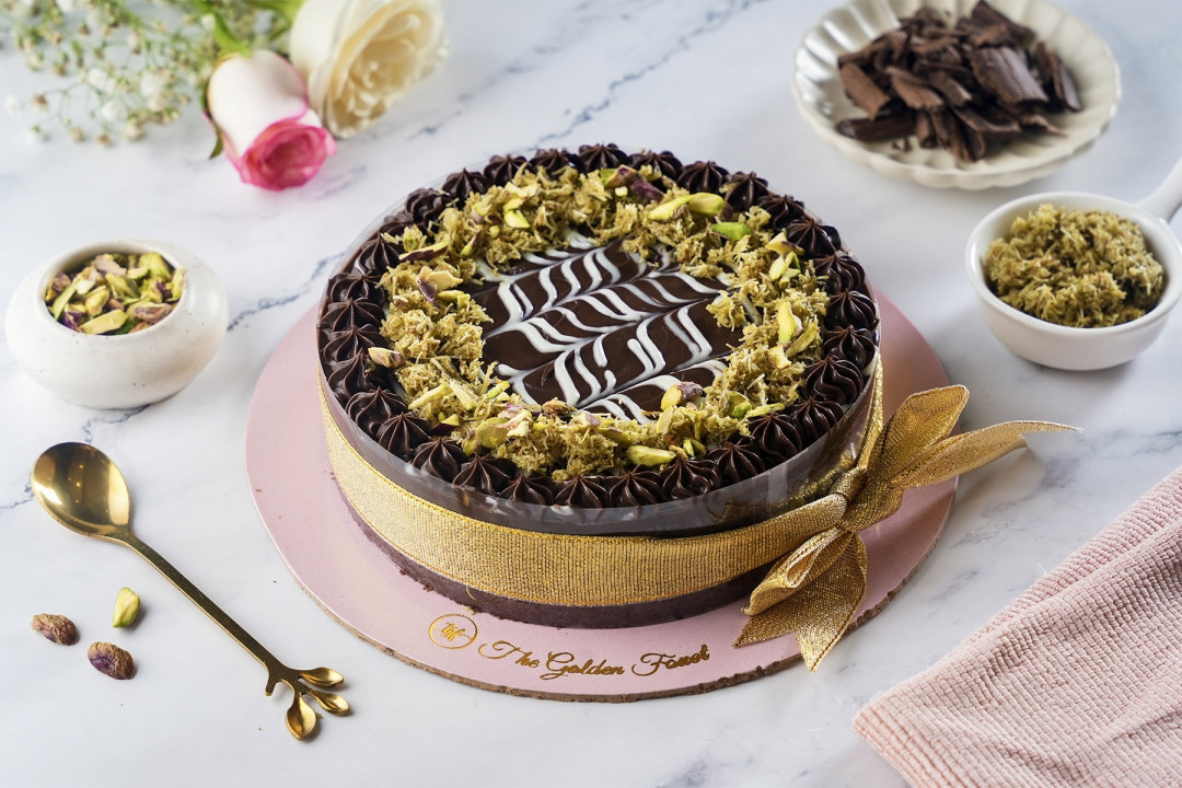 Dubai's Viral Choco Pistachio Kunafa Cake (Sugar free)